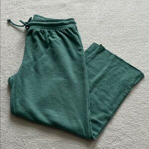 Comfy Capri Knit Pants size S